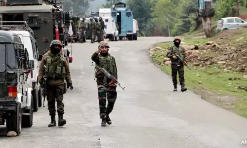 कुपवाड़ा में सुरक्षाबलों को मिली बड़ी सफलता, LOC पर 2 आतंकी ढेर, सर्च ऑपरेशन जारी