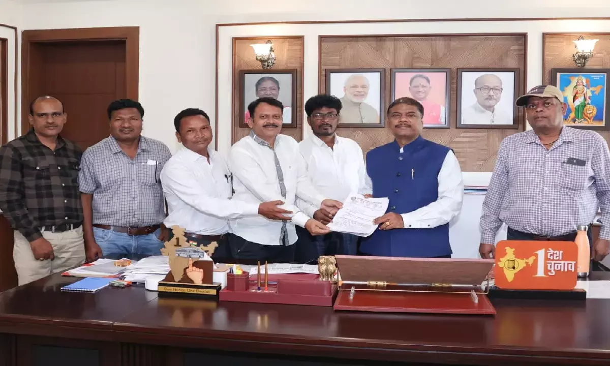 संयुक्त संचालक की शिकायत : मंत्री से मिला शिक्षक कल्याण संघ, ट्रांसफर कराने की रखी मांग