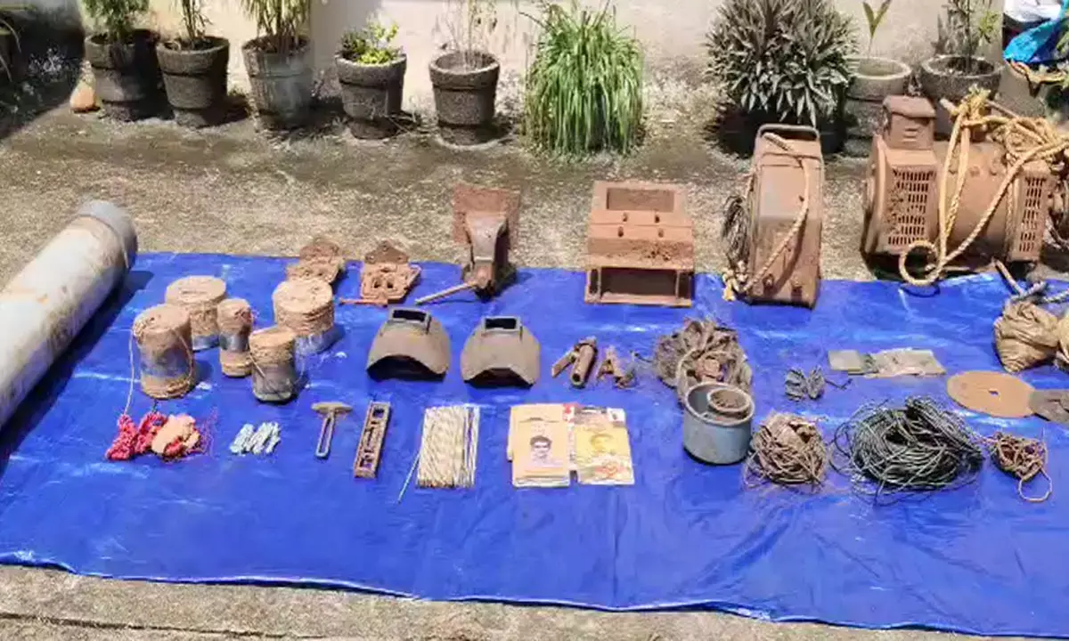 आंध्र प्रदेश- ओडिशा बार्डर पर भारी मात्रा में डंप सामग्री बरामद