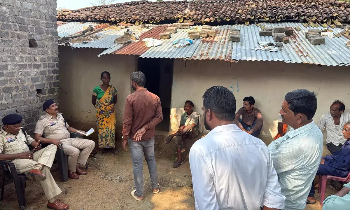 चार्जर केबल से गला घोटकर युवक की हत्या