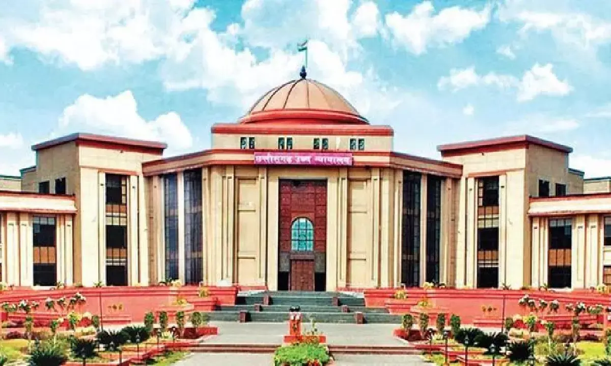 HIV पॉजिटिव तख्ती लगाने पर हाईकोर्ट सख्त : जज बोले- अमानवीय-असंवेदनशील कृत्य, 2 लाख रुपये का मुआवजा दो