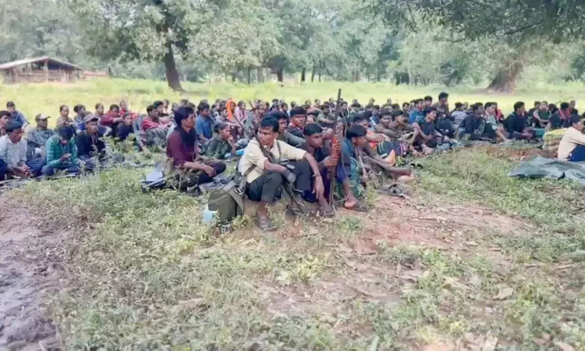 नक्सलियों की टीम भैरमगढ़ पहुंची