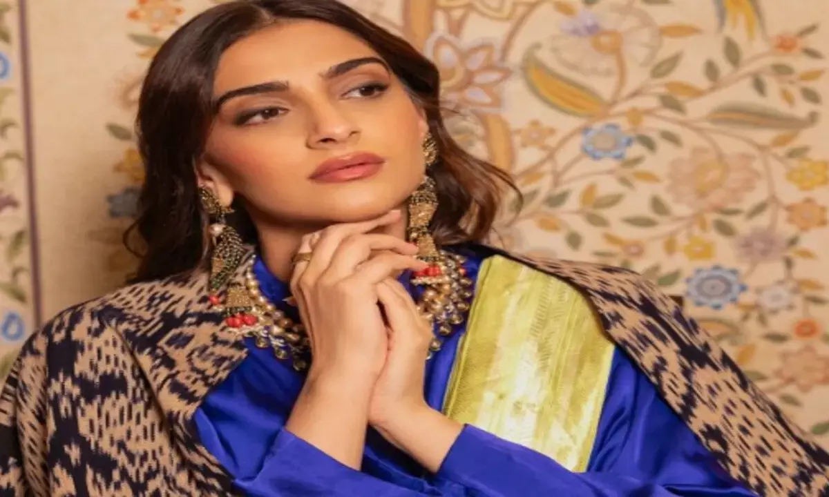 एक्ट्रेस सोनम कपूर का दिवाली लुक