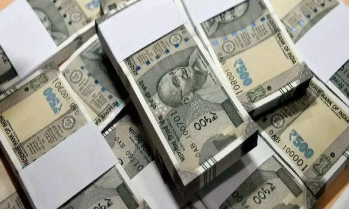 election-2025-paise-gift-bantne-par-saja-election-commission-rules