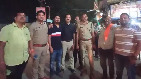 हेल्पिंग हैंड्स क्लब ने पुलिस के साथ मिलकर बढ़ाए सुरक्षा के हाथ