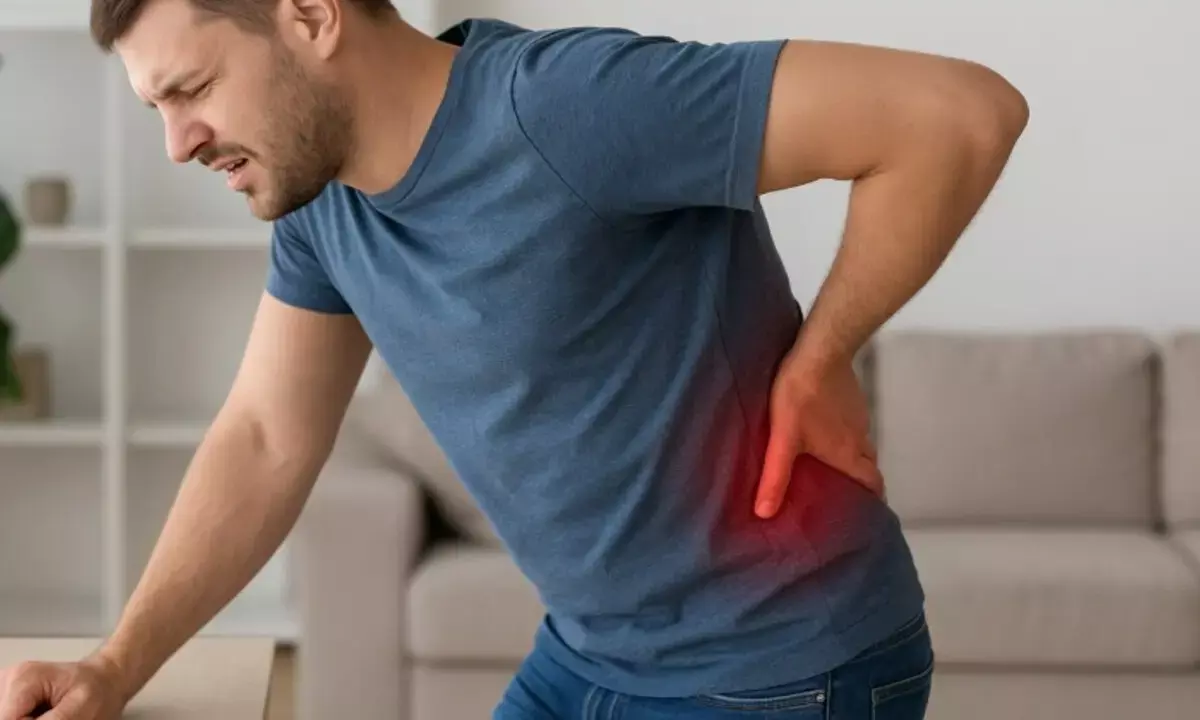 पीठ दर्द कम कैसे करें