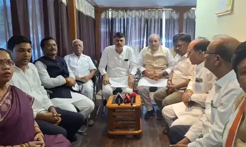 कार्यकर्ताओं के साथ सरगुजा- जशपुर जिले के पर्यवेक्षक