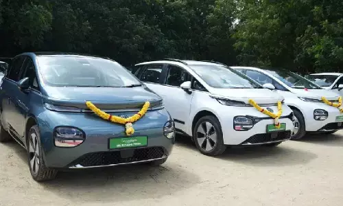 देशभर के बाजार में सुपरहिट हो गई ये इलेक्ट्रिक कार, पिछले महीने 4000 से ज्यादा लोगों ने खरीदा