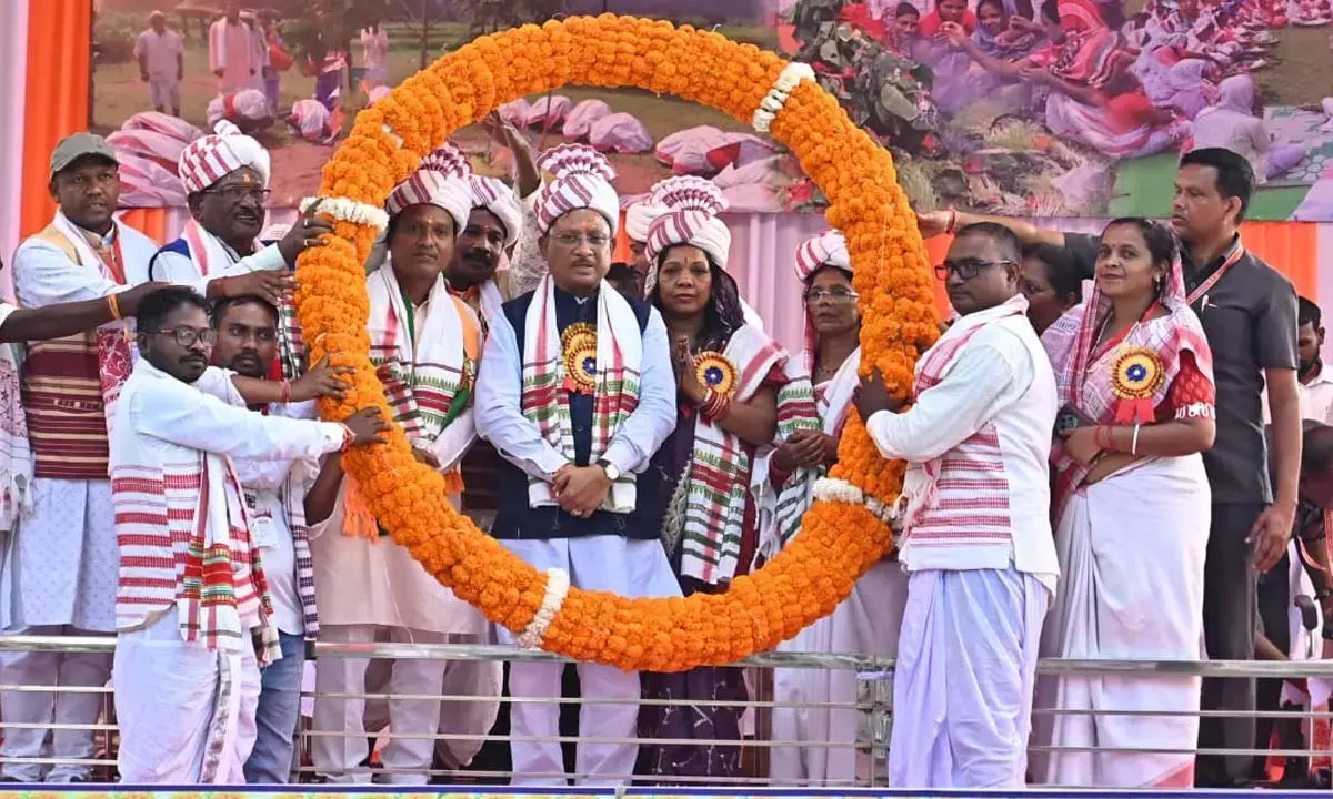 बोले- करमा महोत्सव हमारी गौरवशाली परंपरा का प्रतीक, सामुदायिक भवन का लोकार्पण