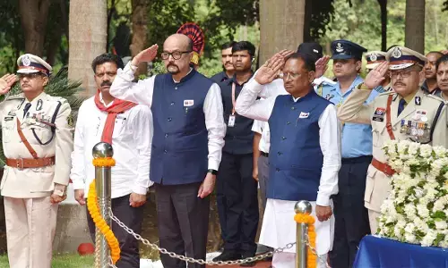 पुलिस स्मृति दिवस परेड में शामिल हुए राज्यपाल डेका और मुख्यमंत्री साय