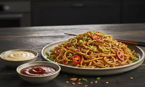 how to make Chilli Garlic Noodles