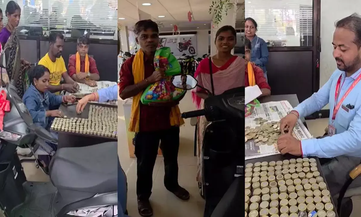 स्कूटी खरीदने 40 हजार के सिक्के लेकर पहुंचा, गिनने जुट गया शो रूम का पूरा स्टाफ
