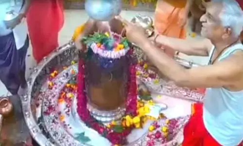 Ujjain Mahakal Temple Mahant Pujari Clash news