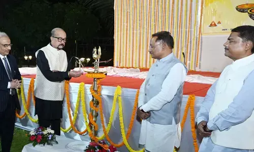 सीएम साय समेत अतिथियों ने दी राजयपाल को शुभकामनाएं सीएम साय समेत अतिथियों ने दी राजयपाल को शुभकामनाएं