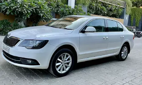 स्कोडा की ये कार फुल टैंक पर 2831 किलोमीटर दौड़ी, 42Km का माइलेज दिया