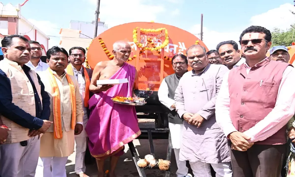 जगदलपुर को मिला जलसेवा का तोहफा : सांसद महेश कश्यप ने दिए पांच टैंकर, बोले- जनसेवा ही हमारा धर्म