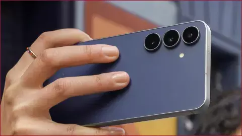 Samsung Galaxy S25 FE price crashes