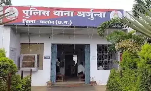 मातर उत्सव के दौरान गांव में बवाल : दो पड़ोसी परिवार भिड़े, शिकायत पर पहुंची पुलिस के साथ झड़प