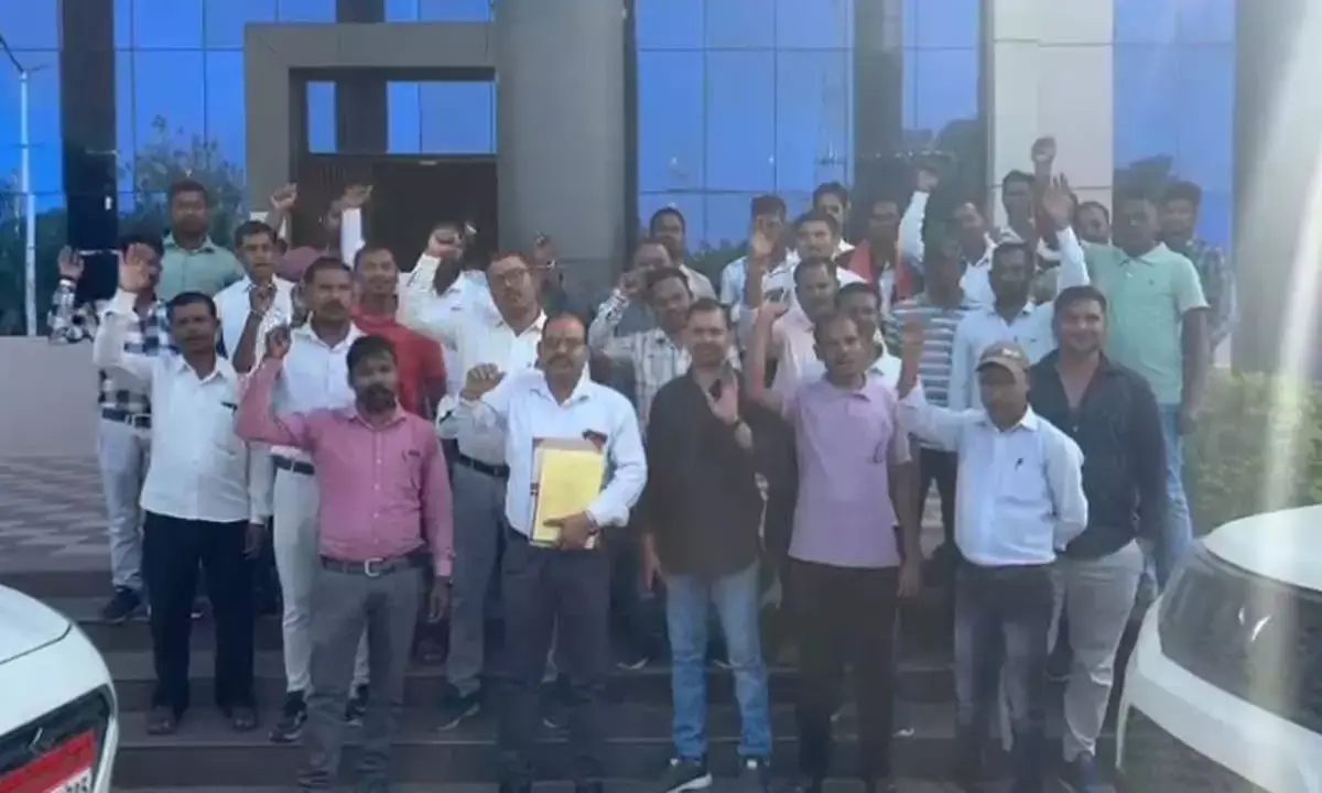 मांगें नहीं मानी गईं तो 3 नवंबर से अनिश्चितकालीन हड़ताल