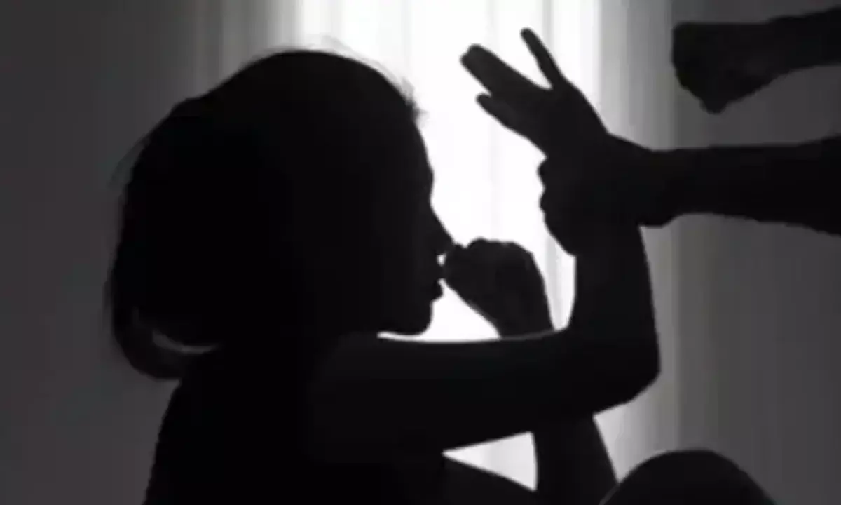 मृतका के मकान मालिक का बेटा गिरफ्तार, 4 पेज का सुसाइड नोट मिला