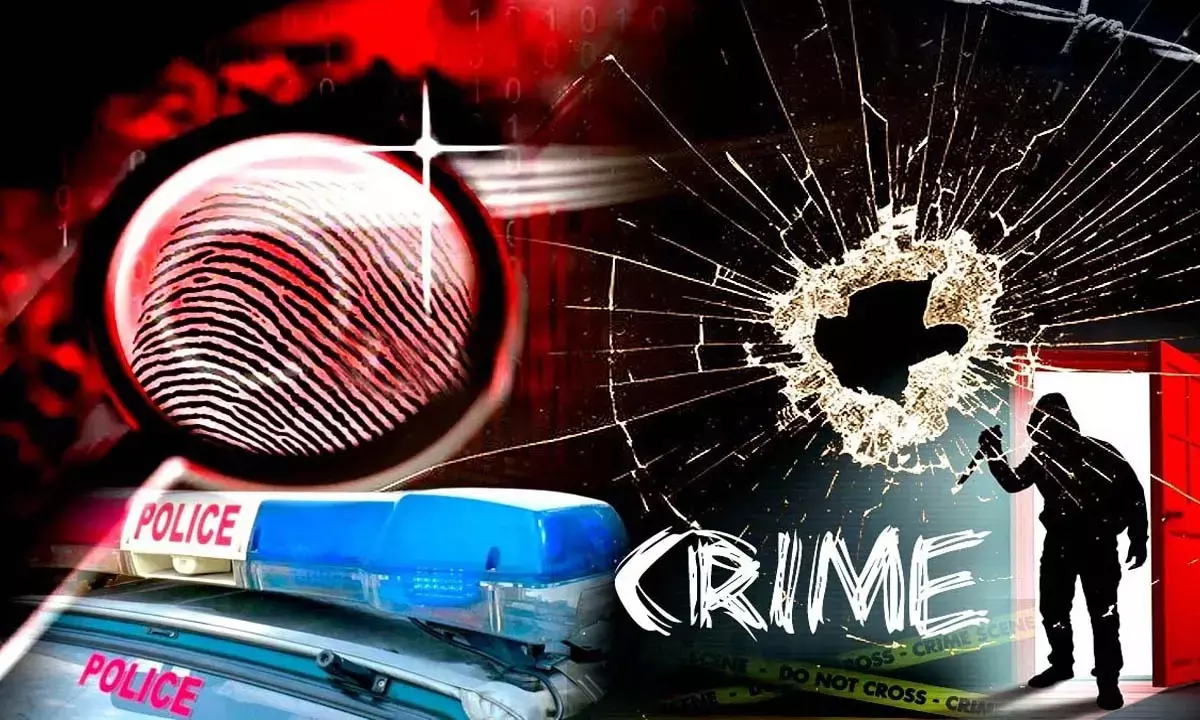 युवती की अधजली लाश मिली, फल व्यापारी की घर पर ही निर्मम हत्या से मचा हड़कंप