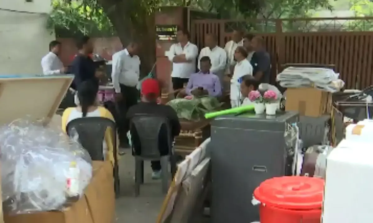 Congress Leader Udit Raj House Controversy