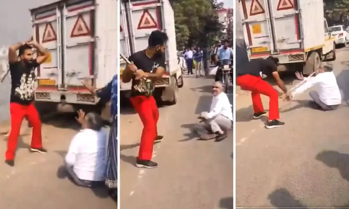 Young Man Beaten Old Man in Sarita Vihar