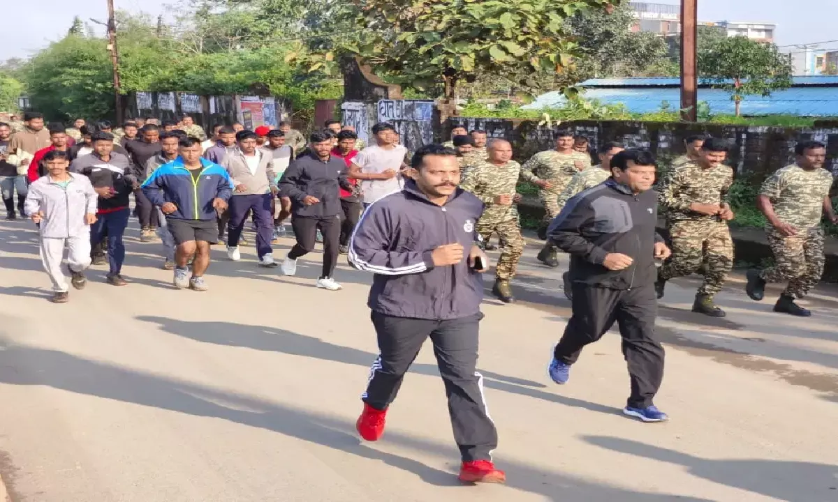 एक भारत श्रेष्ठ भारत : CRPF की 80 बटालियन के अधिकारियों और कर्मचारियों ने लगाई फ्रीडम दौड़