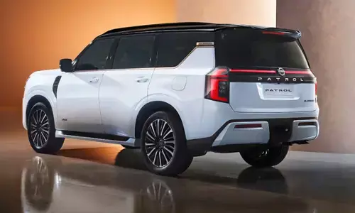 अखिलेश यादव ने खरीदी ₹2 करोड़ की ये शानदार SUV, इंटीरियर आपको दीवना बना देगा