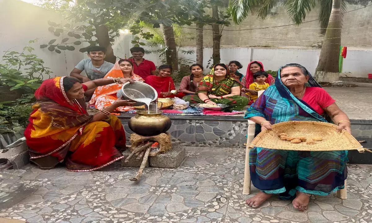 दूसरे दिन व्रतियों ने किया खरना पूजन, सायंकाल हुआ छठी मैया का आगमन