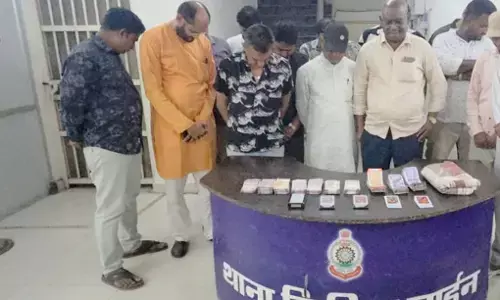 हाई प्रोफाइल जुआ फड़ का भंडाफोड़