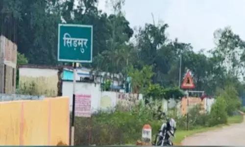 पादरियों के गांव में प्रवेश पर लगाया प्रतिबंध