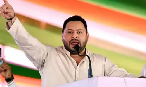 tejashwi-yadav-election-promises-panchayat-pds-allowance-bihar-2025