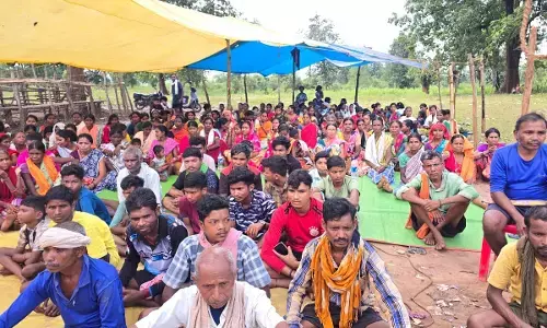 रेंगानार गांव के ग्रामीण बोले- जमीन हमारी, फैसला हमारा