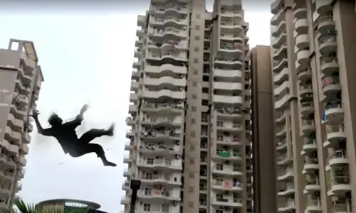 Youth Died By Falling From Building