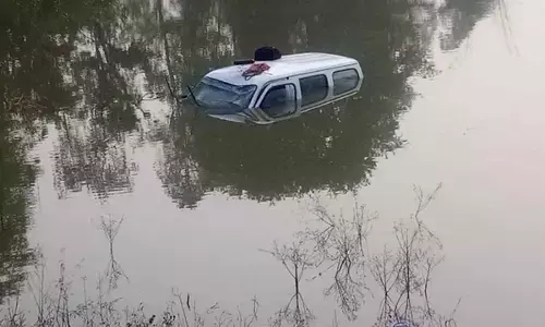 रायपुर से पेंड्रा गया था शव छोड़ने, बाल-बाल बचा चालक