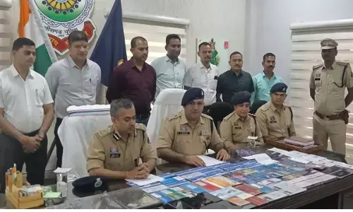 खैरागढ़ से 64 हजार की ठगी की जांच हुई तो बड़ा गिरोह फूटा, 8 आरोपी गिरफ्तार