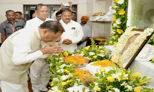 कोरबा पहुंचे सीएम साय : पगड़ी रस्म कार्यक्रम में पूर्व विधानसभा उपाध्यक्ष बनवारी लाल अग्रवाल को दी श्रद्धांजलि