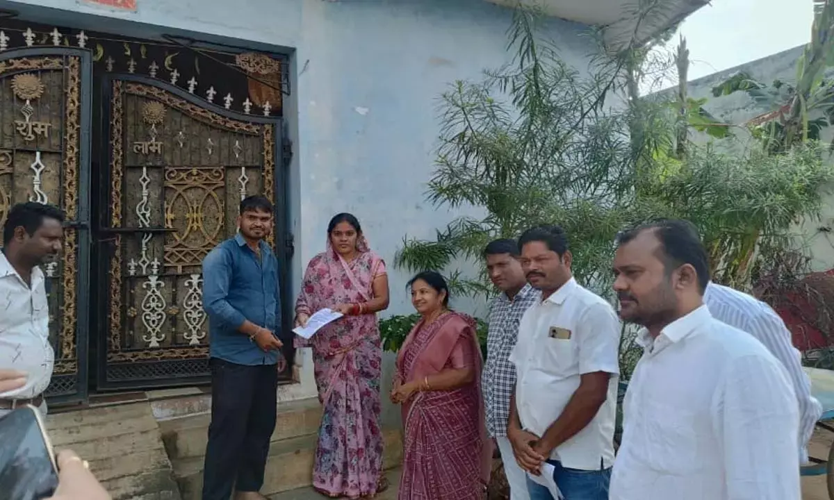 छाया वर्मा के नेतृत्व में कांग्रेस का हस्ताक्षर अभियान शुरू, खरोरा से हुआ आगाज़