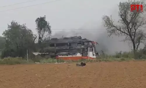 Bus catches fire on Jaipur-Delhi Highway shahpura, two dead, more than 15 injured.