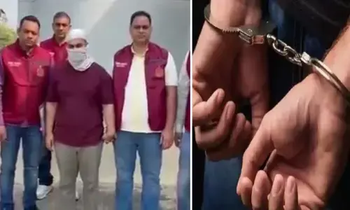 Delhi police Arrested former custom officer for supplying drugs