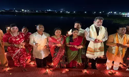 दीपों की रौशनी में नहाया गंगामुण्डा घाट : छठ महापर्व पर मिथिला समाज ने प्रज्वलित किए 3100 दीप