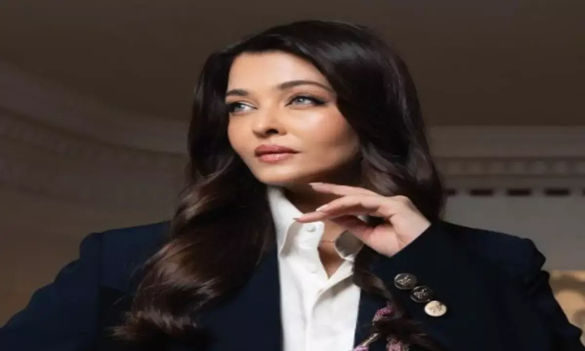 एक्ट्रेस एश्वर्या राय का रॉयल लुक