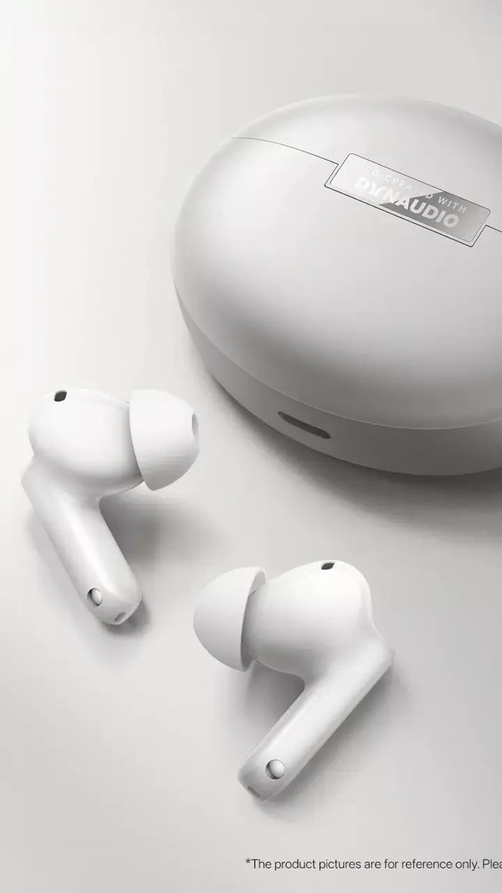 लॉन्च हुआ 45 घंटे की म्यूज़िक बैटरी बैकअप देने वाला Oppo का नया Earbuds, देखें