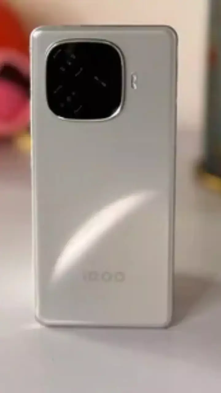 भारत में जल्द लॉन्च हो सकता है iQOO Neo 11R, देखें डिटेल्स