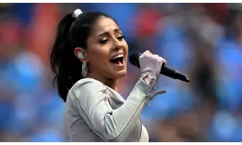 sunidhi chauhan in ind vs sa final women
