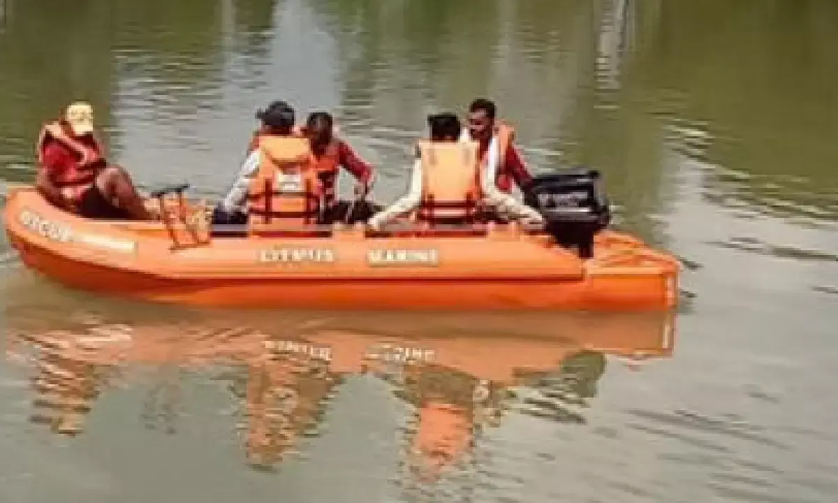 चूराघाट एनीकट में हादसा : पिकनिक मनाने गए रेलवे अधिकारी और उनका साला नहाते समय बहे, खोजबीन जारी