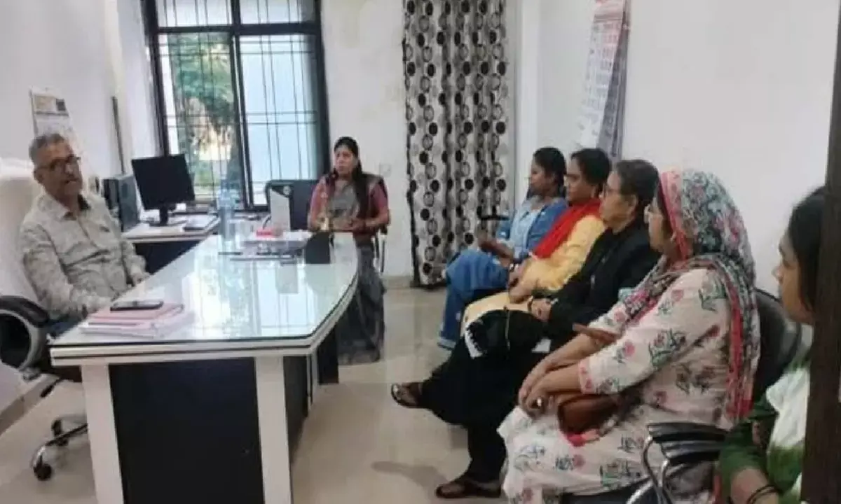 महिला एवं बाल विकास विभाग की बैठक : लैंगिक उत्पीड़न रोकने के लिए हुआ मंथन