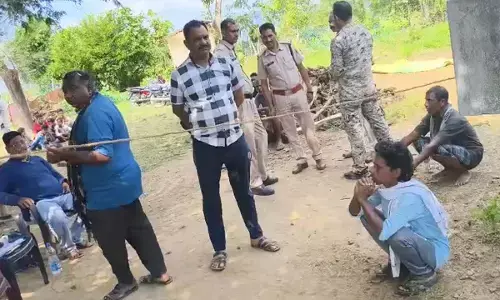 महिला की संदिग्ध मौत: गले पर फंदे और शरीर पर चोटे के भी निशान, पति पर हत्या का संदेह