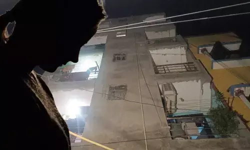 Girl Jumped from 5th Floor